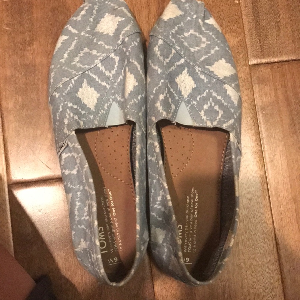 TOM shoes